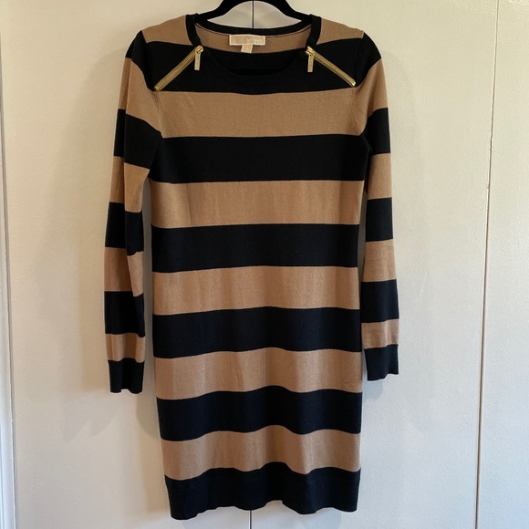 MICHAEL Michael Kors Dresses & Skirts - MICHAEL Michael Kors SWEATER DRESS tan and black stripes ⭐️ 🖤